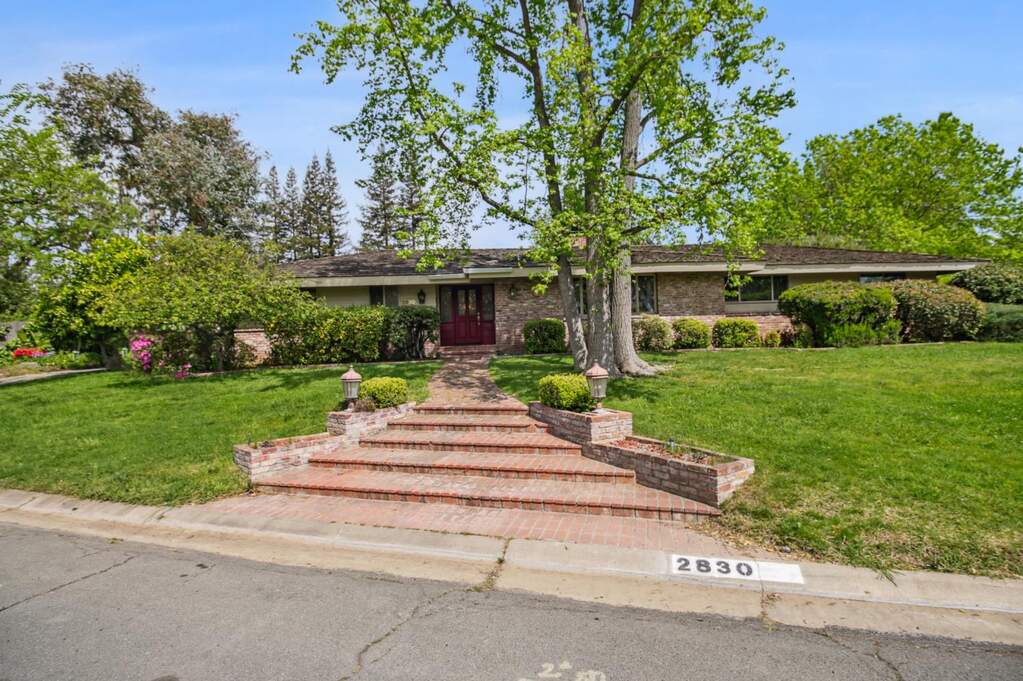 2830 Morse Avenue, Sacramento, CA 95821