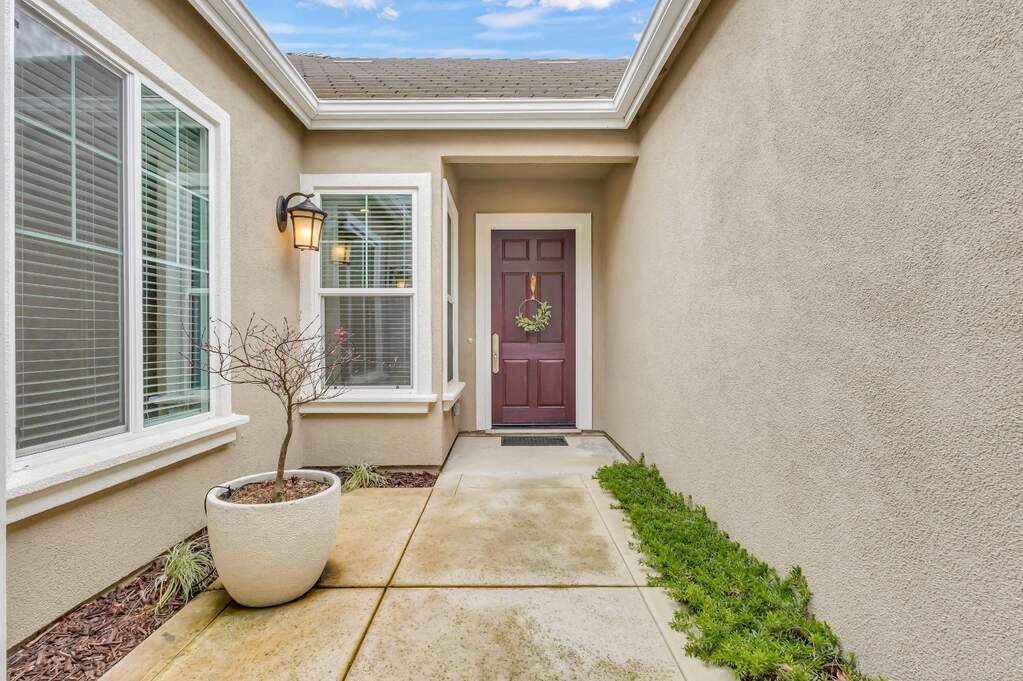 5865 Tree Swallow Circle, Rocklin, CA 95677