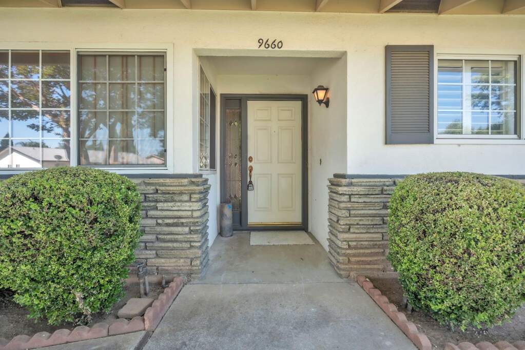 9660 La Nuez Drive, Elk Grove, CA 95624