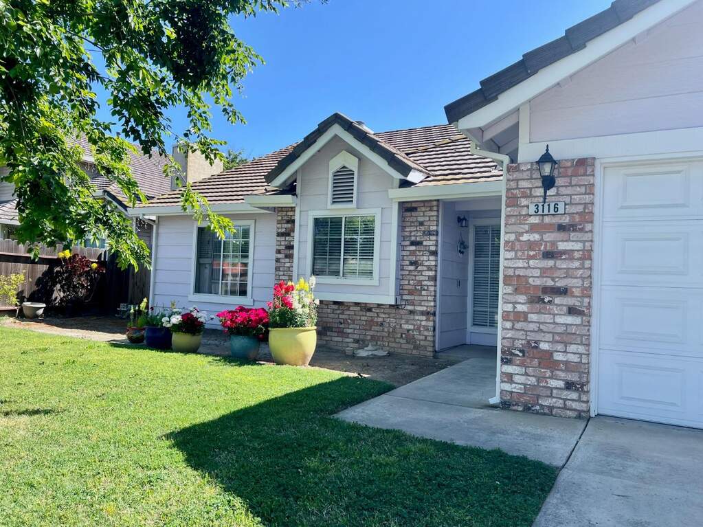 3116 Larrynell Drive, Ceres, CA 95307