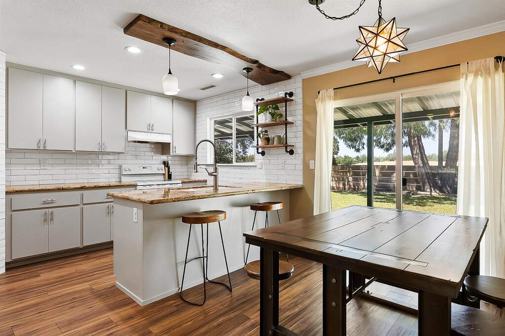 450 Sunlight Drive, Diamond Springs, CA 95619