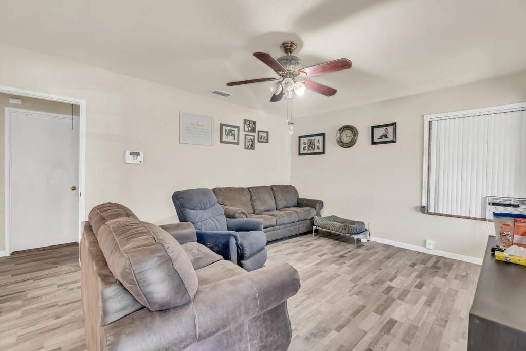 974 Acacia Avenue, Sacramento, CA 95815