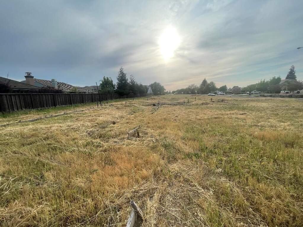 1226 Doak, Ripon, CA 95366