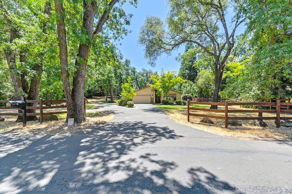 9070 Tudsbury Road, Loomis, CA 95650