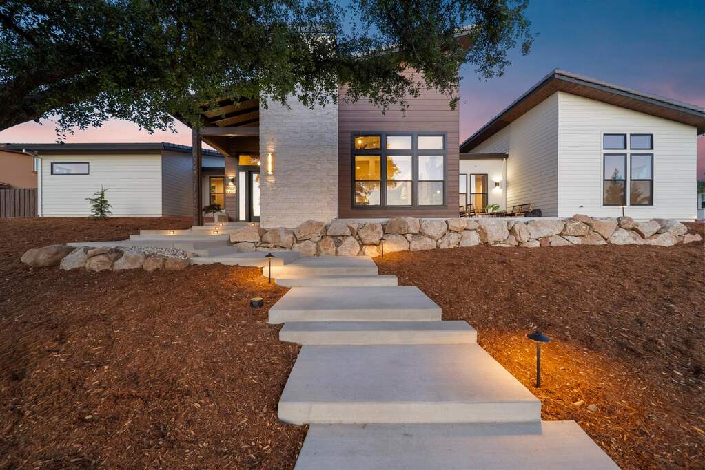 1700 Ridgeview Circle, Auburn, CA 95603