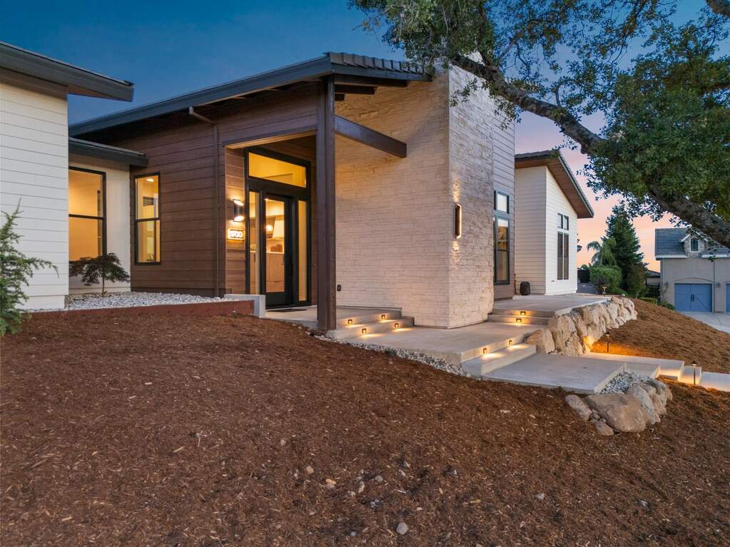 1700 Ridgeview Circle, Auburn, CA 95603