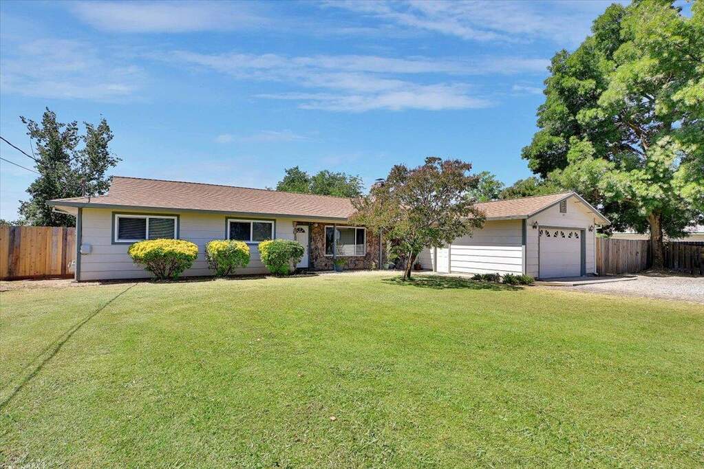 2304 Mcgowan Parkway, Olivehurst, CA 95961