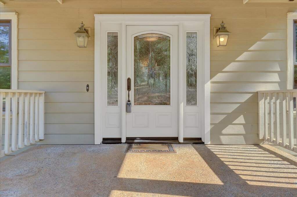 10978 Squirrel Creek, Grass Valley, CA 95945