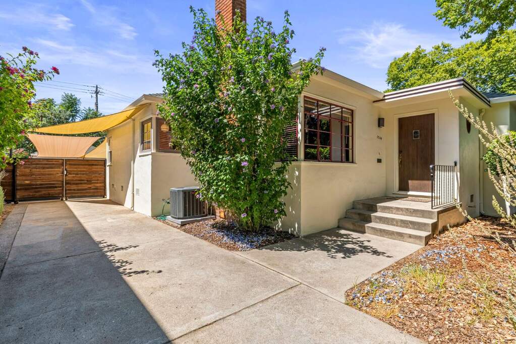 1504 V Street, Sacramento, CA 95818