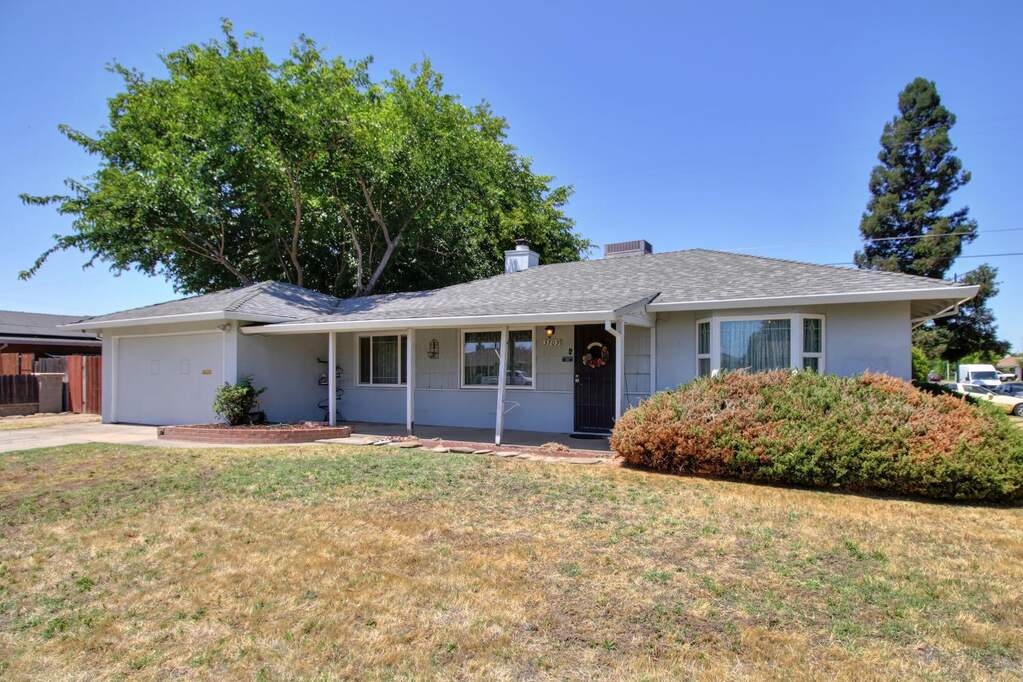 3709 Don Julio Boulevard, North Highlands, CA 95660