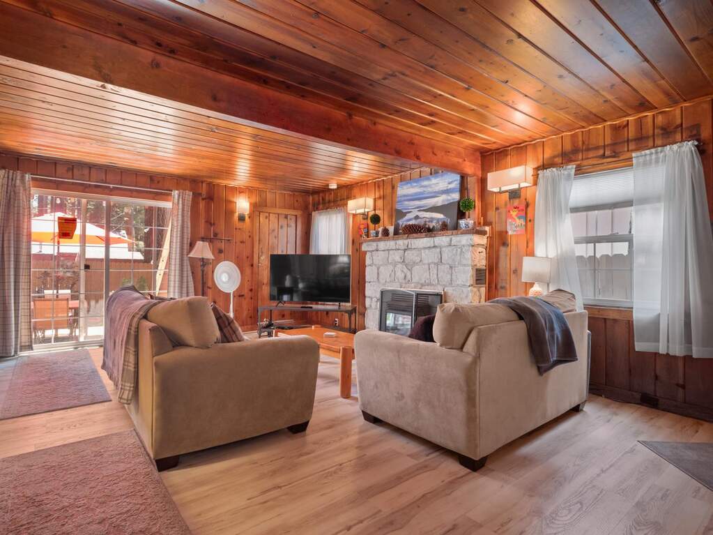 2684 Knox Avenue, South Lake Tahoe, CA 96150