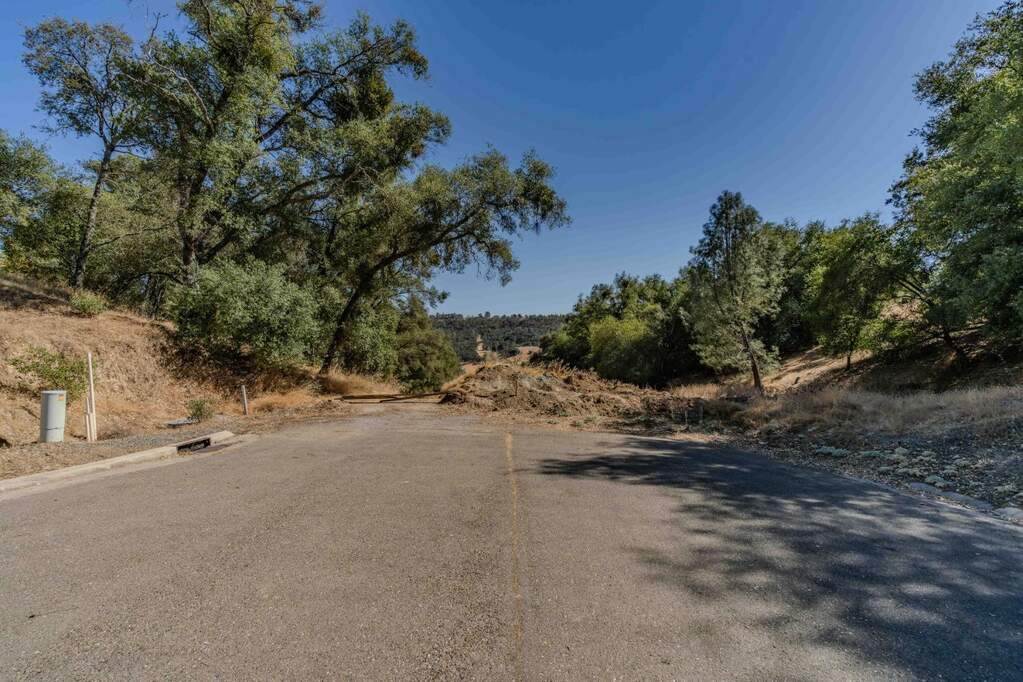 Start of Panner Creek at the end of Golden Hills Driveway at 0 Golden Hills, Sutter Creek, CA 95685
