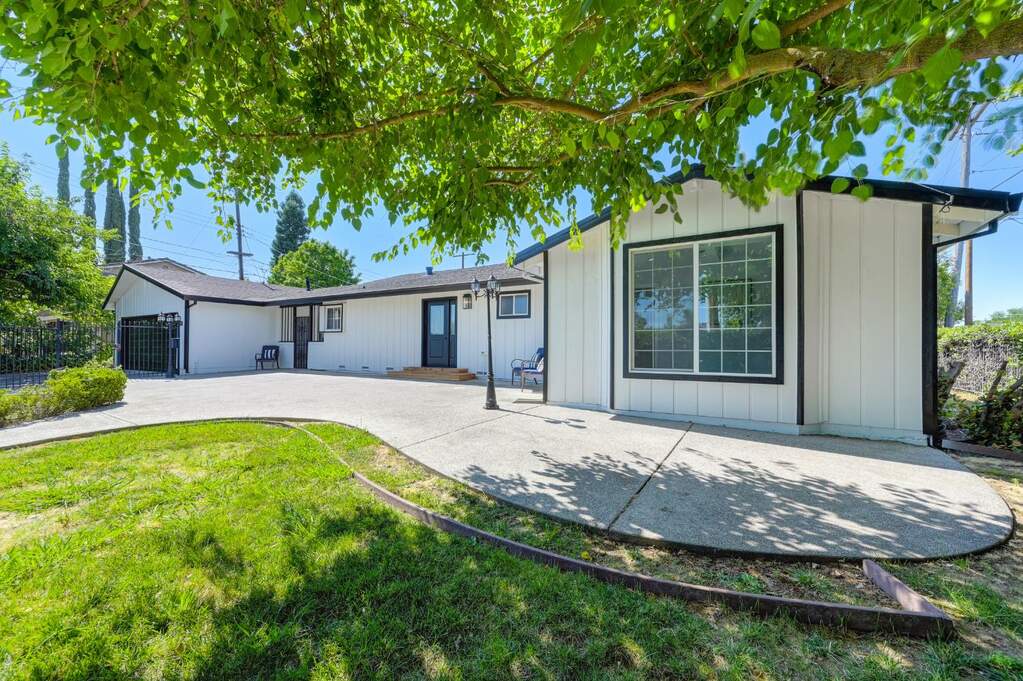 4700 Cottage Way, Carmichael, CA 95608