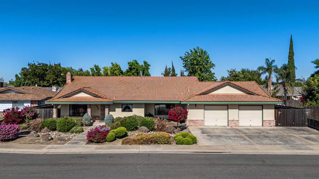1009 Zinfandel Place