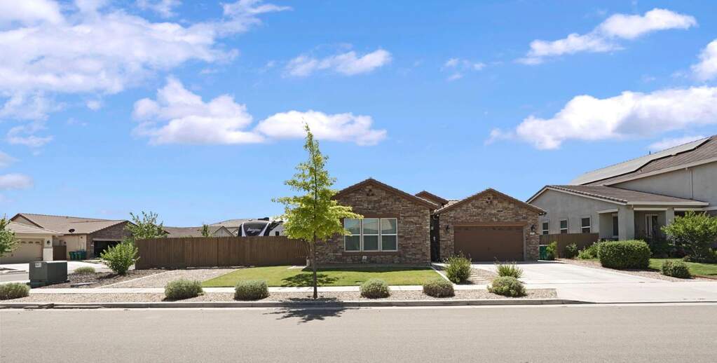 2013 Van Ruiten Drive, Lodi, CA 95242