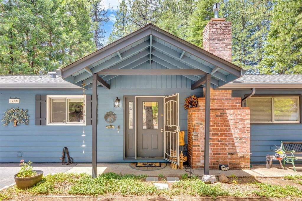 Welcome Home!! at 1786 Bonanza Way, Arnold, CA 95223