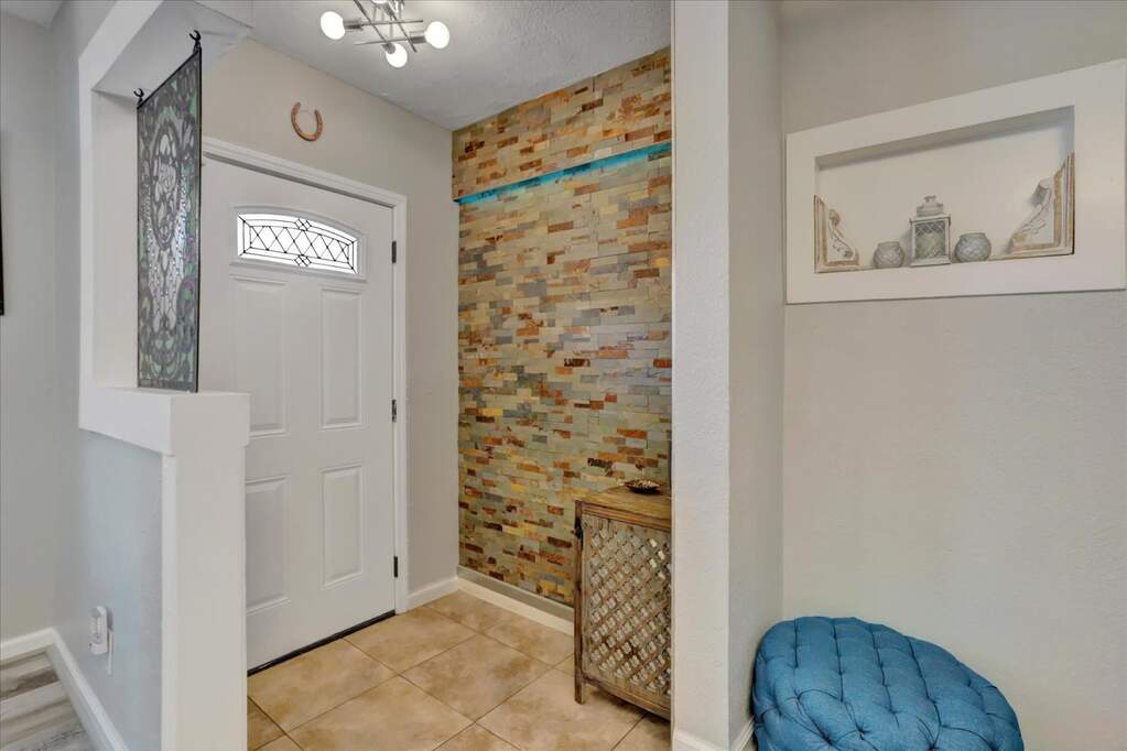 370 Pine Way, Yuba City, CA 95991