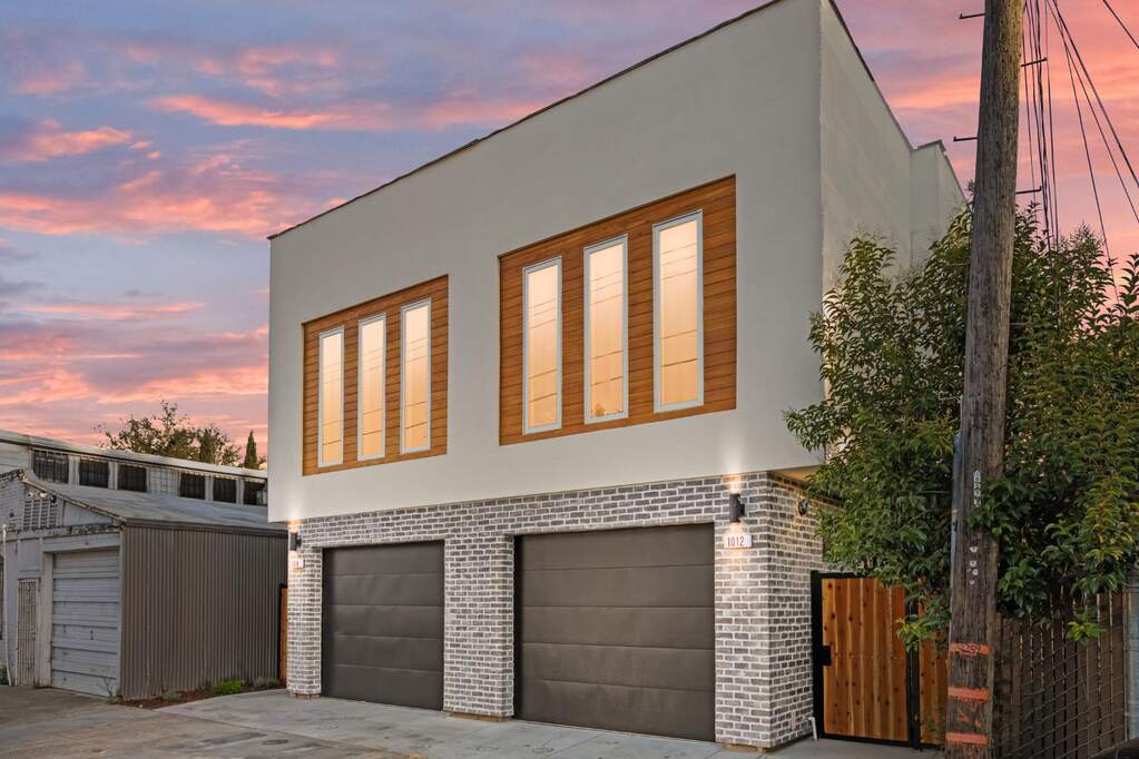 Front at 1012 Uptown Alley, Sacramento, CA 95818