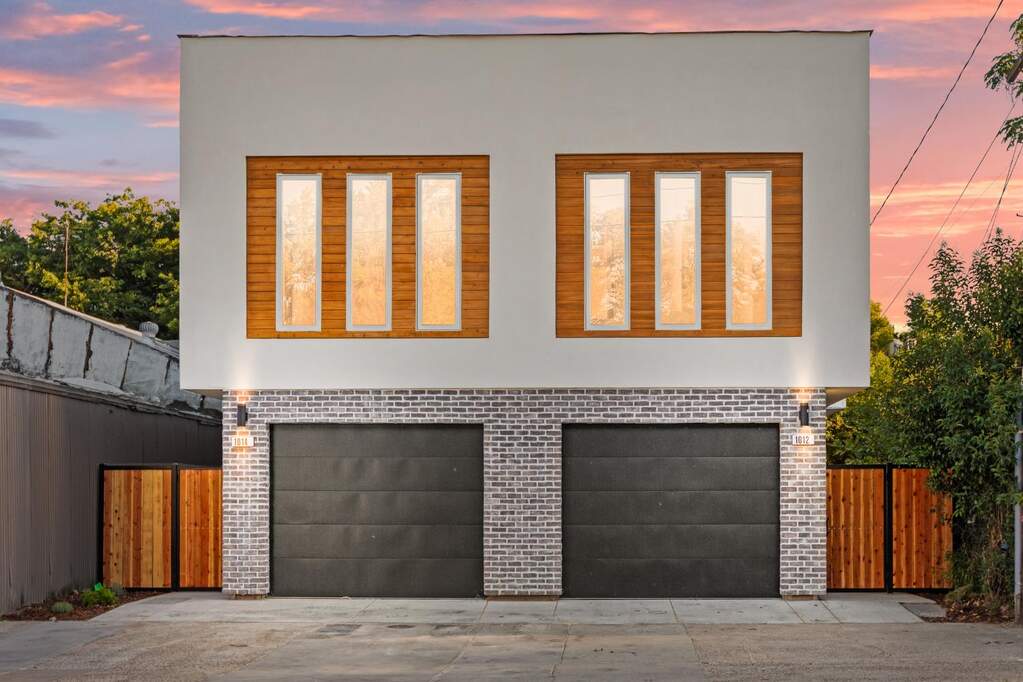 Front at 1012 Uptown Alley, Sacramento, CA 95818