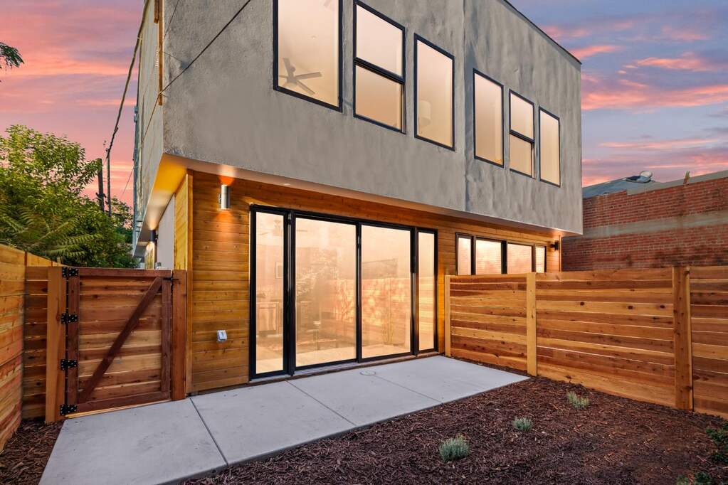 backyard at 1012 Uptown Alley, Sacramento, CA 95818