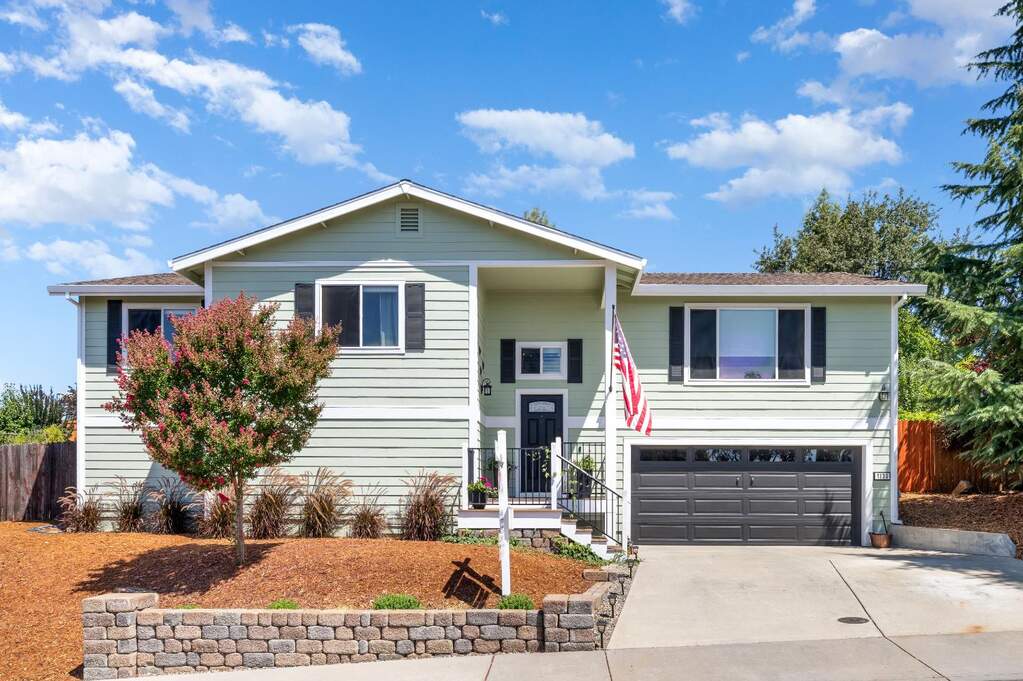 1130 Summer Ridge Court