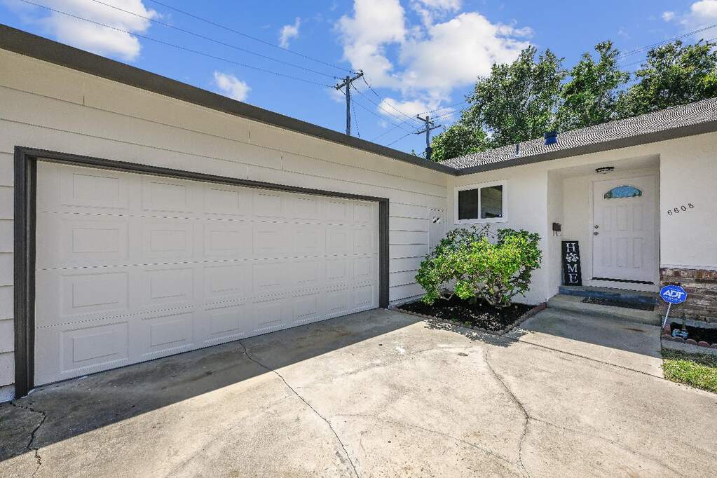 6608 Heatherwood Way, Sacramento, CA 95831