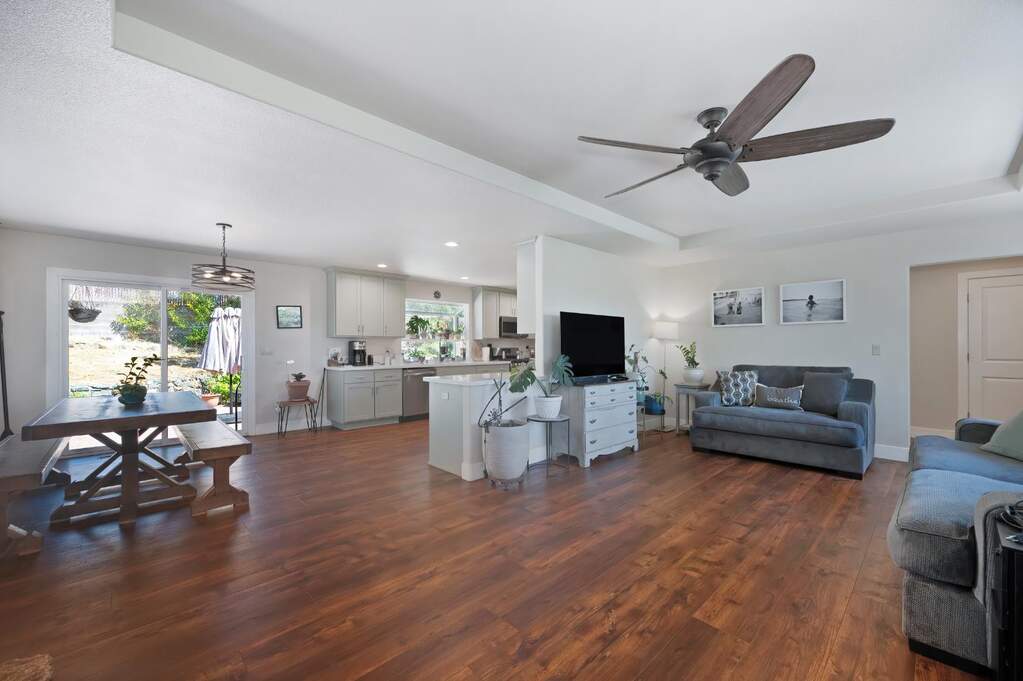 201 Poet Smith Dr