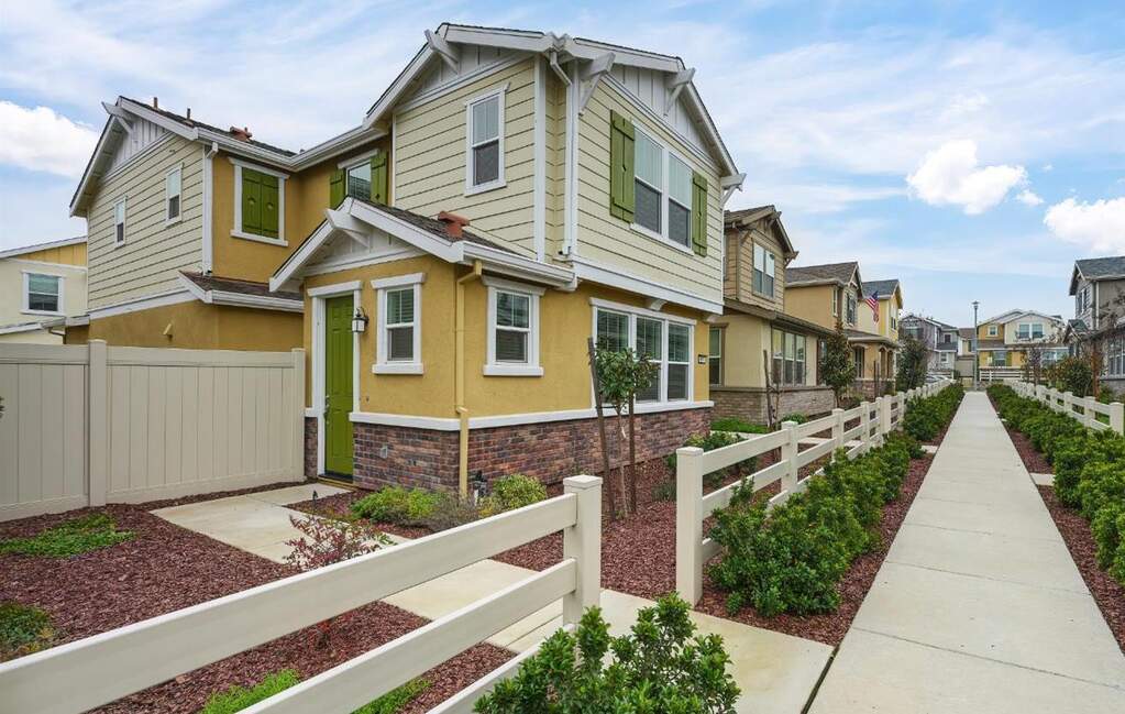 6194 Paseo De Harris, Citrus Heights, CA 95610 | MLS# 226008354 ...