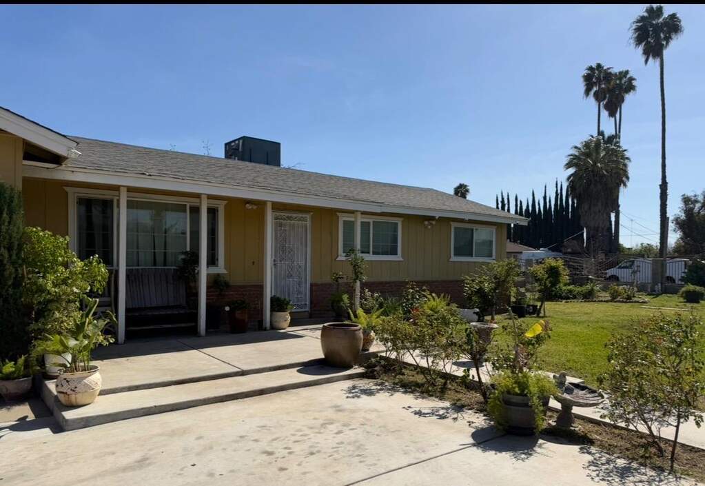 708 Avon Street, Modesto, CA 95351 | MLS# 226031202 | Christie's ...