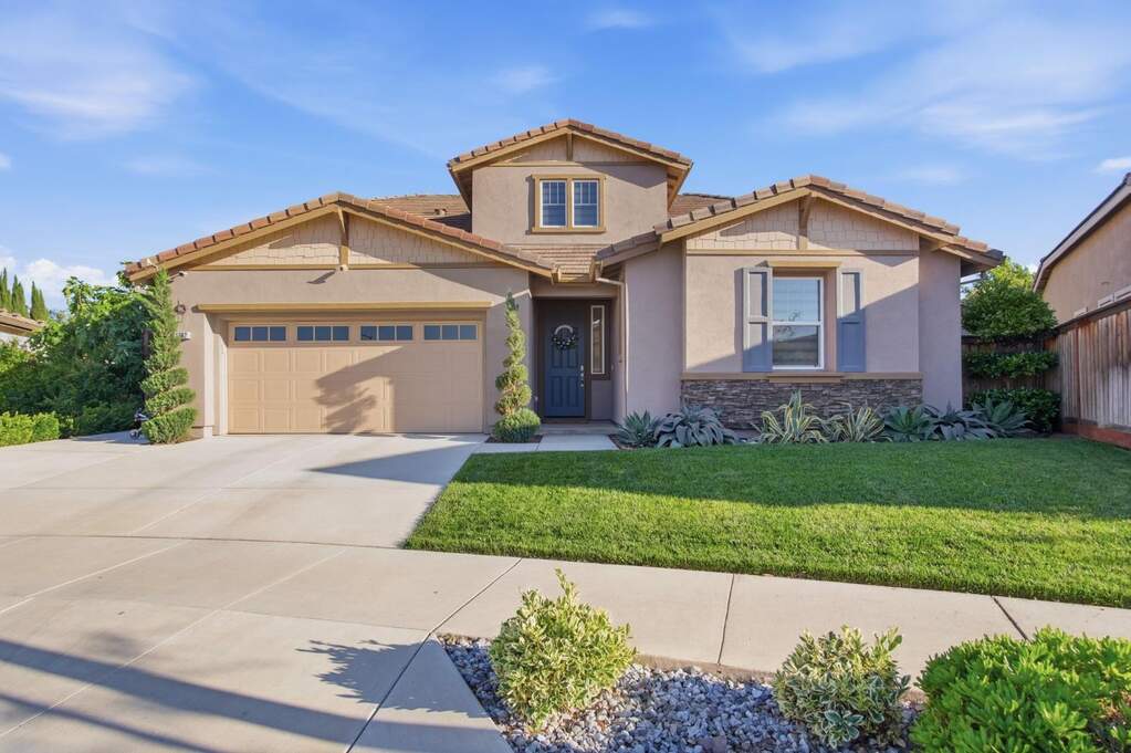 1582 Ivy Lane, Tracy, CA 95376 | MLS# 226033500 | Christie's ...