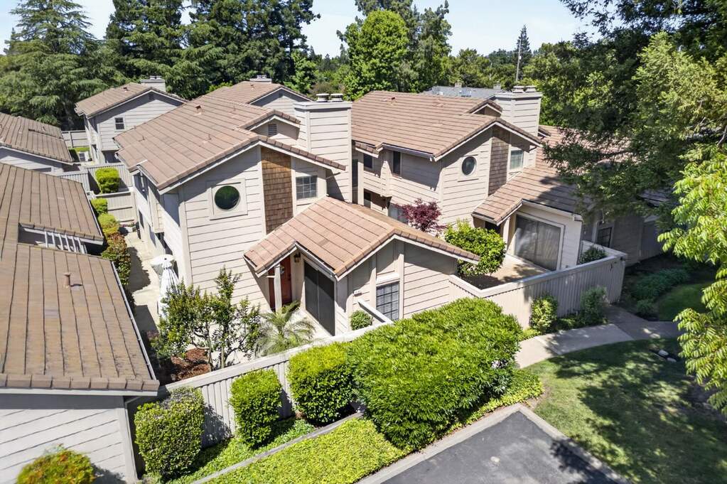 8165 Rose Vine Lane, Fair Oaks, CA 95628 | MLS# 226053588 | Christie's ...