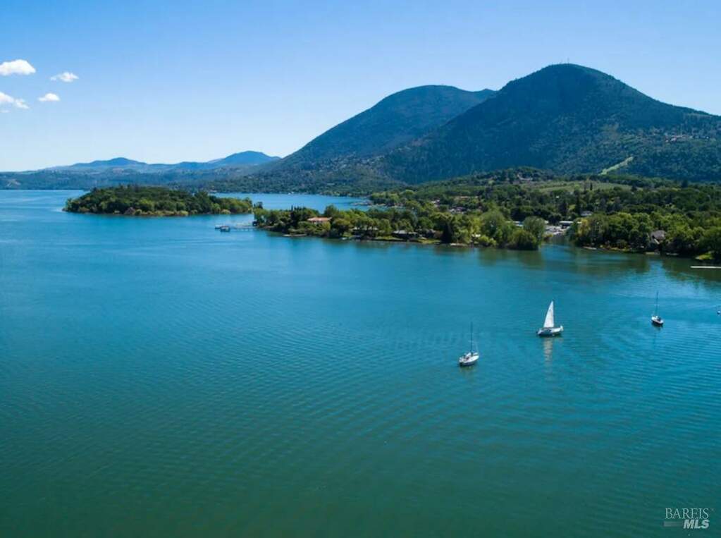 1255 Boggs Lane, Lakeport, CA 95453