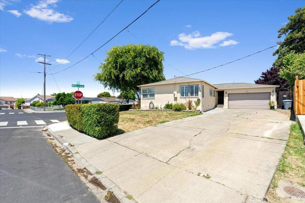 248 W Carolyn Drive, American Canyon, CA 94503