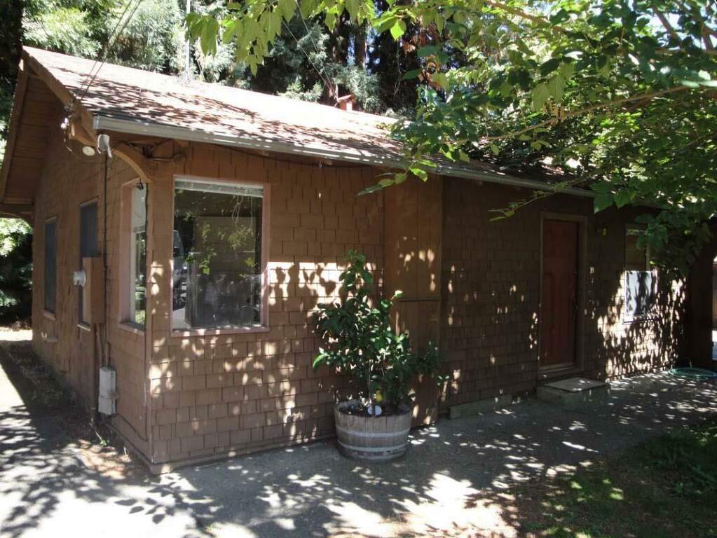 884 Portola Road, Portola Valley, CA 94028