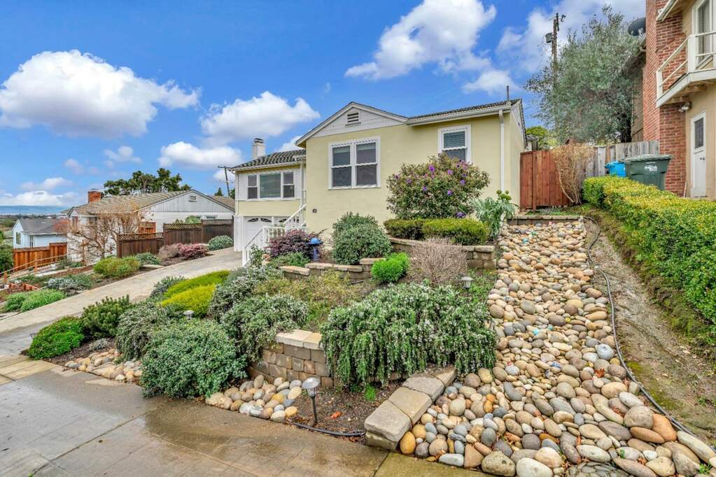 137 42nd Avenue, San Mateo, CA 94403