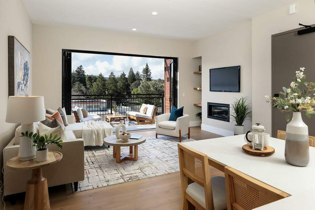 389 First Street #30, Los Altos, CA 94022