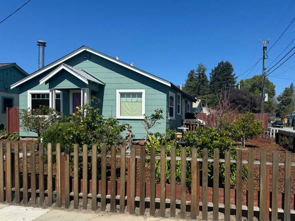 137 Glenwood Avenue, Santa Cruz, CA 95060