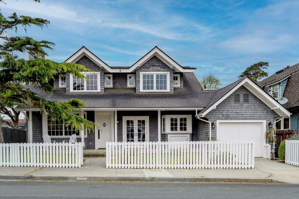 416 Willow Street, Pacific Grove, CA 93950