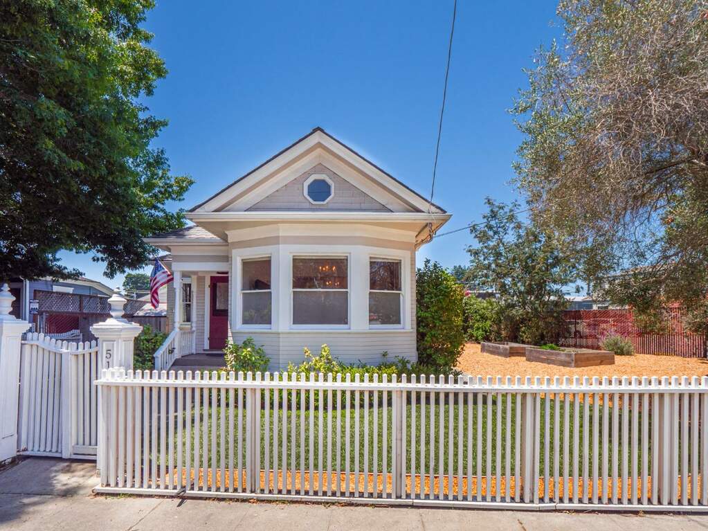 515 Caledonia Street, Santa Cruz, CA 95062