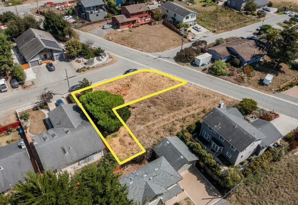 0 037-183-110, Moss Beach, CA 94038