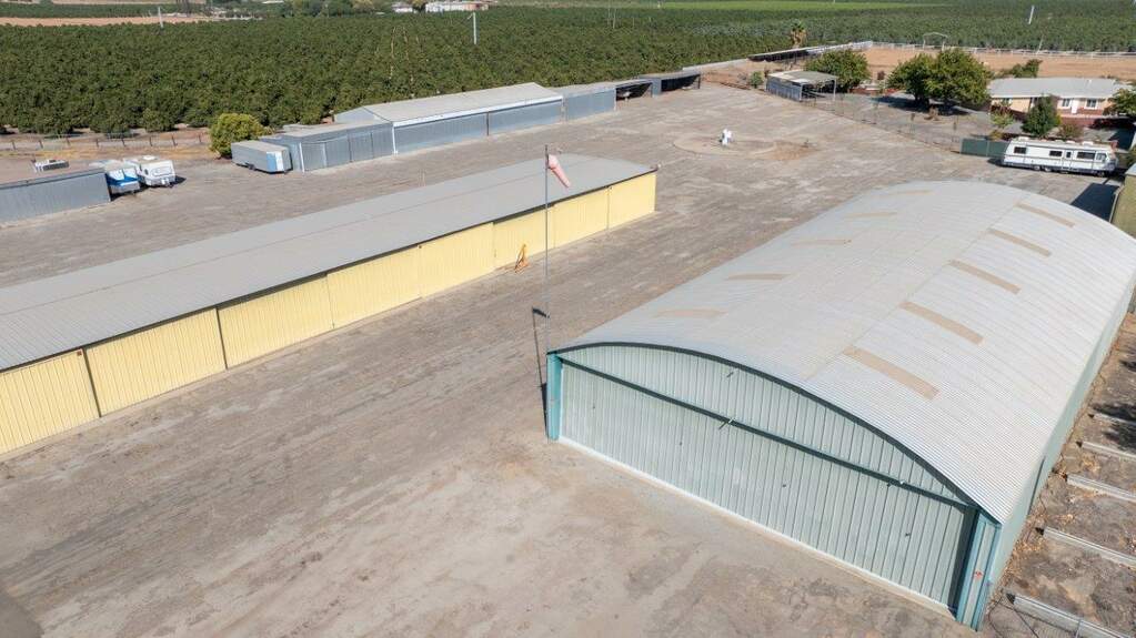 23500 Eckert Field Airport (1q1) Ave, Strathmore, CA 93267