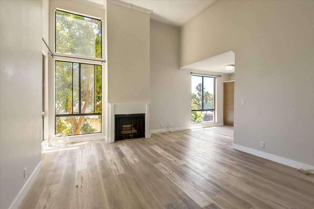 7001 S La Cienega Boulevard #319, Los Angeles, CA 90045