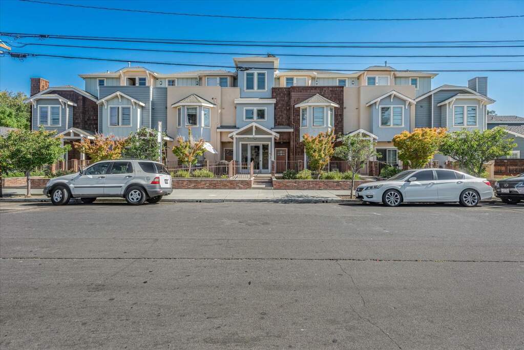 21 S Claremont Street #13, San Mateo, CA 94401
