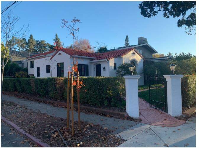 890 Forest Avenue