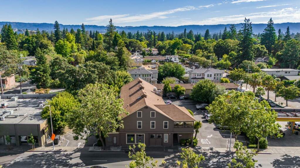 241 El Camino Real, Menlo Park, CA 94025