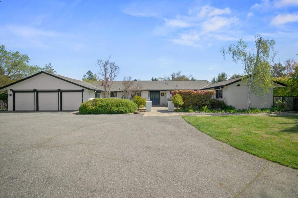 18119 Via Encantada, Monte Sereno, CA 95030