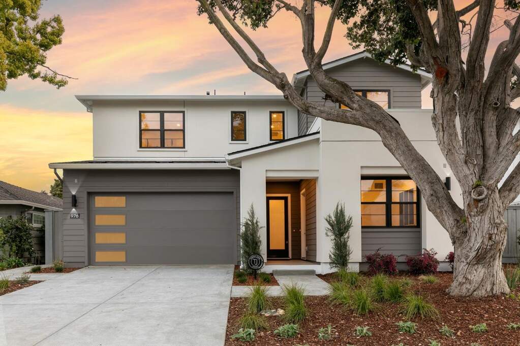 976 Lincoln Court