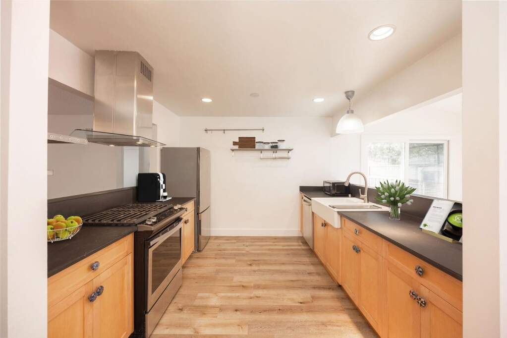 1161 Tamarind Street, Montara, CA 94037