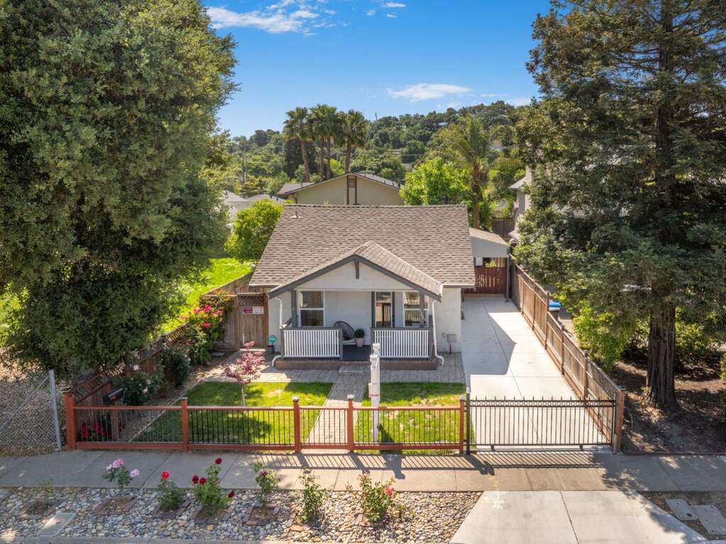 110 W Main Avenue, Morgan Hill, CA 95037