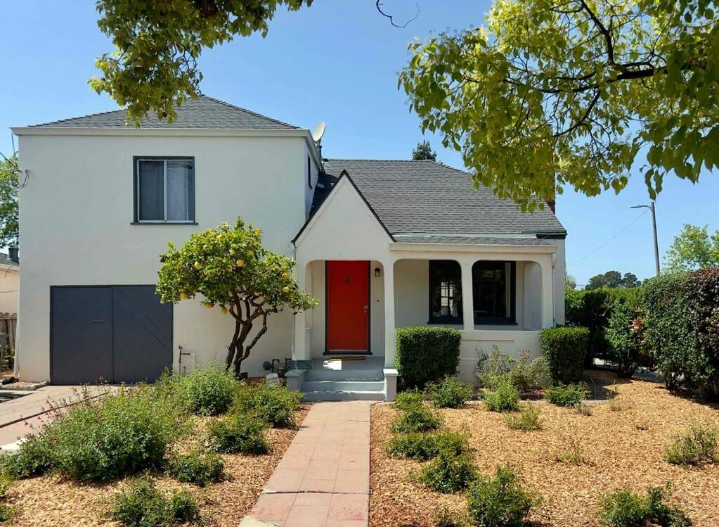 1065 10th Avenue, Redwood City, CA 94063